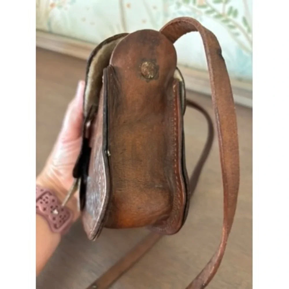 Vintage 70s Tooled Leather Handmade Shearling Horse Saddle Purse Western Bag